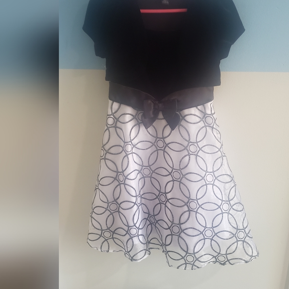 AMY'S☆CLOSET girls black and white dress for evening party wear size 6x.